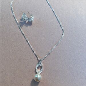 Elegant Silver Pearl Necklace and Earring Set